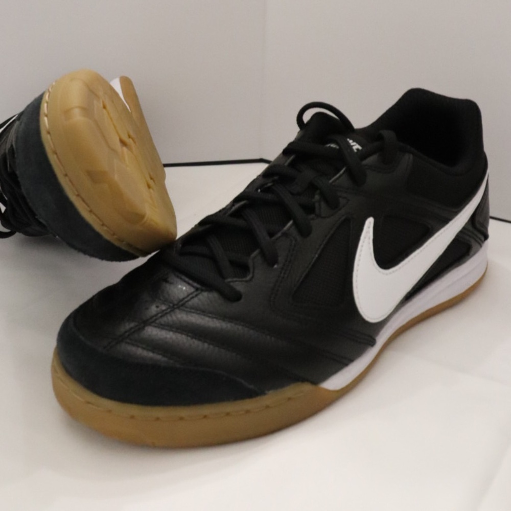 Nike Gato II Shoes (Black/White/Gum, Men’s 9.5)